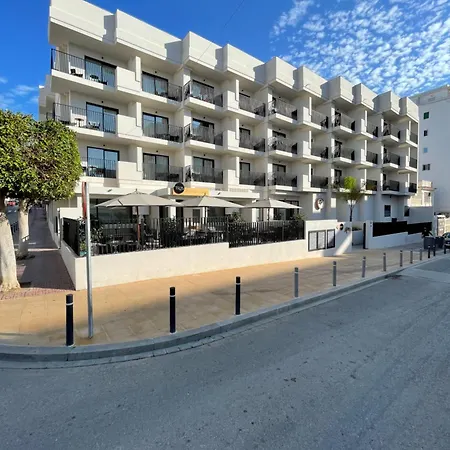 מלון Stic Urban & Sant Antoni de Portmany